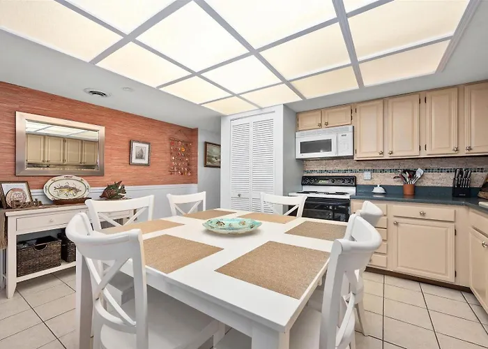 Ferienhaus Beautiful 2 Bedroom Century I With I/d Pool Ocean Stadt