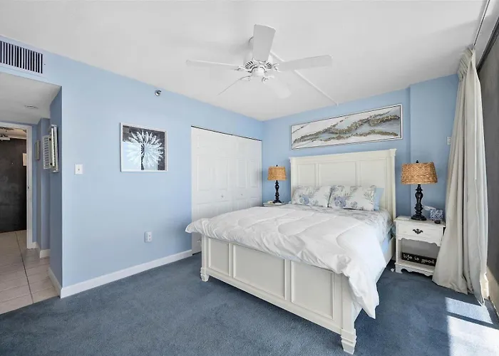 Beautiful 2 Bedroom Century I With I/d Pool