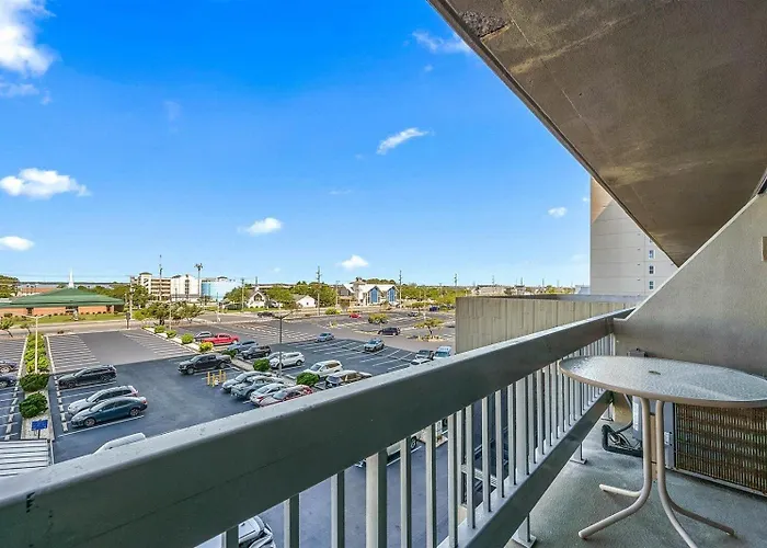 Ferienhaus Beautiful 2 Bedroom Century I With I/d Pool