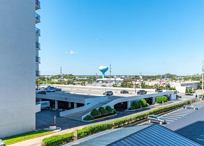 Beautiful 2 Bedroom Century I With I/d Pool